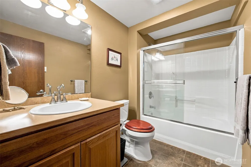 33217 Mount Tahoma Canyon Road E Ashford, WA 98304
