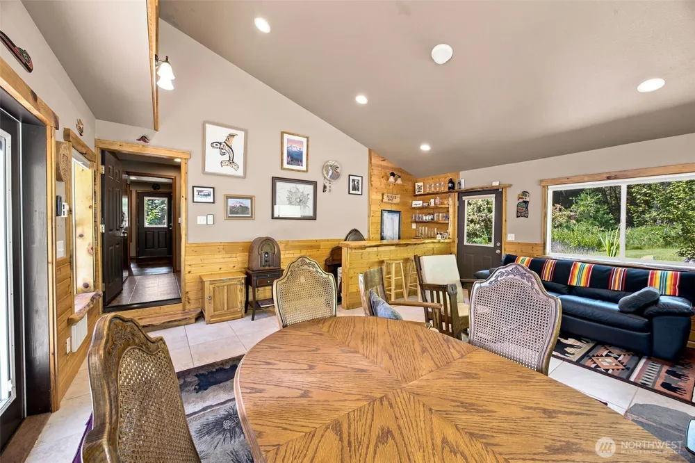33217 Mount Tahoma Canyon Road E Ashford, WA 98304