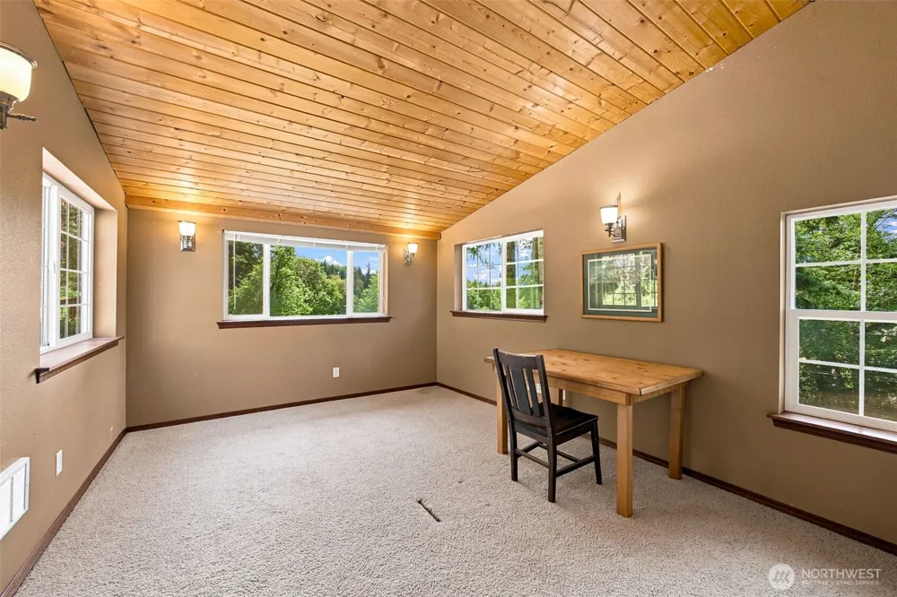 33217 Mount Tahoma Canyon Road E Ashford, WA 98304