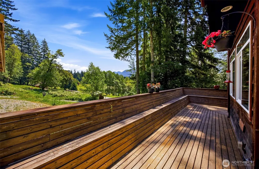 33217 Mount Tahoma Canyon Road E Ashford, WA 98304