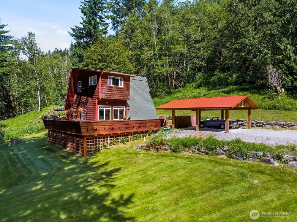 33217 Mount Tahoma Canyon Road E Ashford, WA 98304
