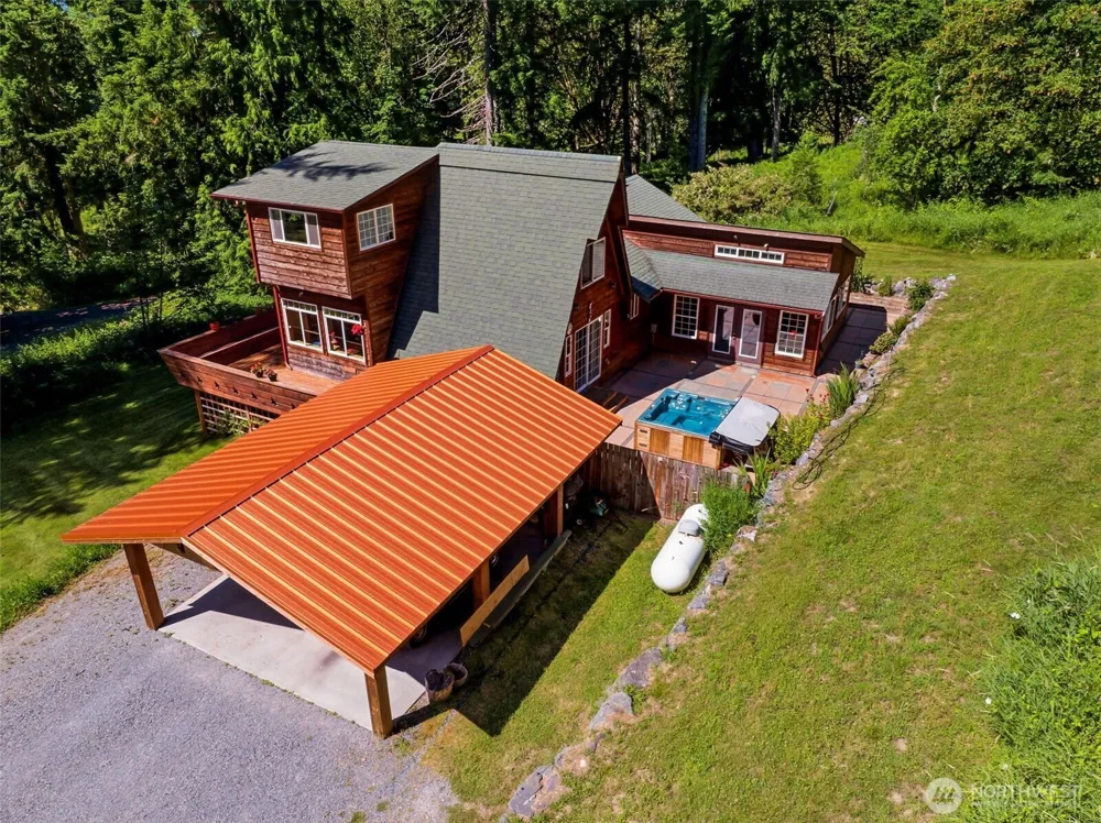33217 Mount Tahoma Canyon Road E Ashford, WA 98304