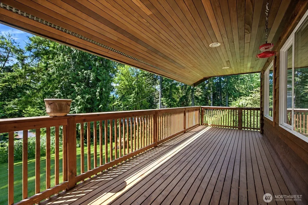 33217 Mount Tahoma Canyon Road E Ashford, WA 98304