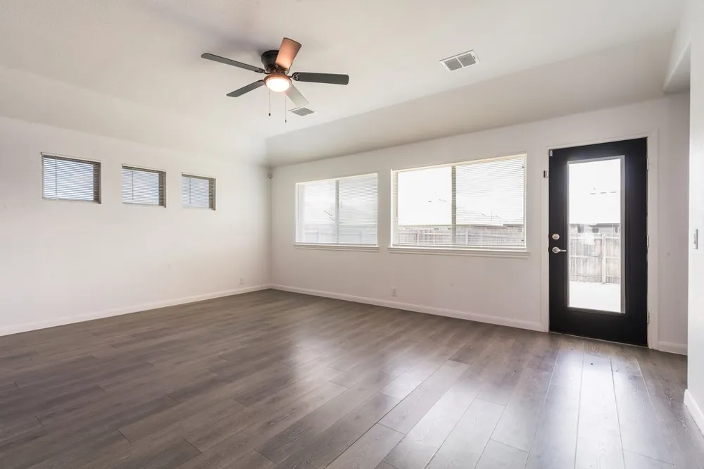 1157 Country Glen Drive Godley, TX 76044