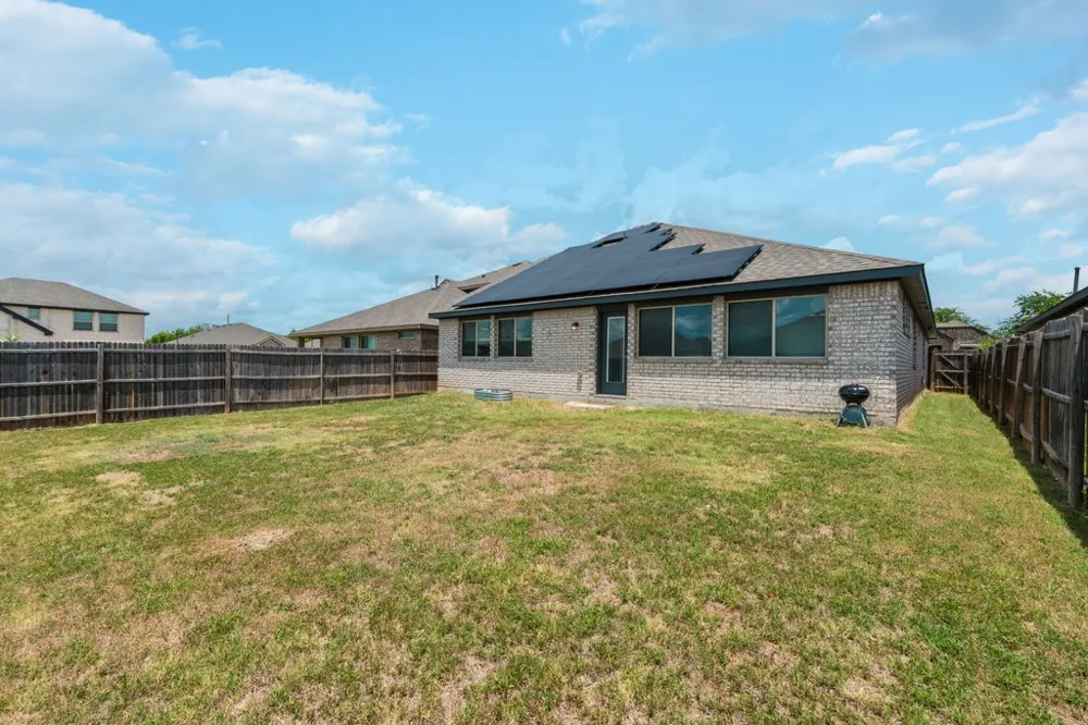 1157 Country Glen Drive Godley, TX 76044