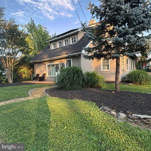 1014 W KINGS HIGHWAY