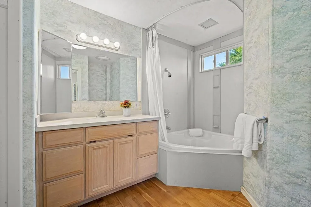 14836 Elton Drive San Jose, CA 95124