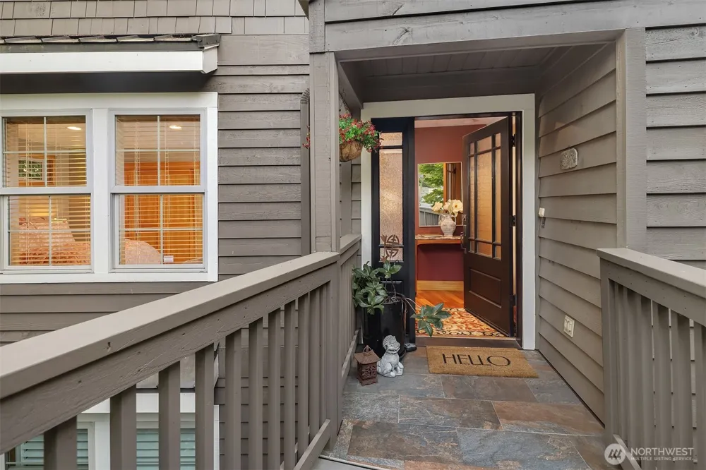 267 Shannon Drive SE Bainbridge Island, WA 98110