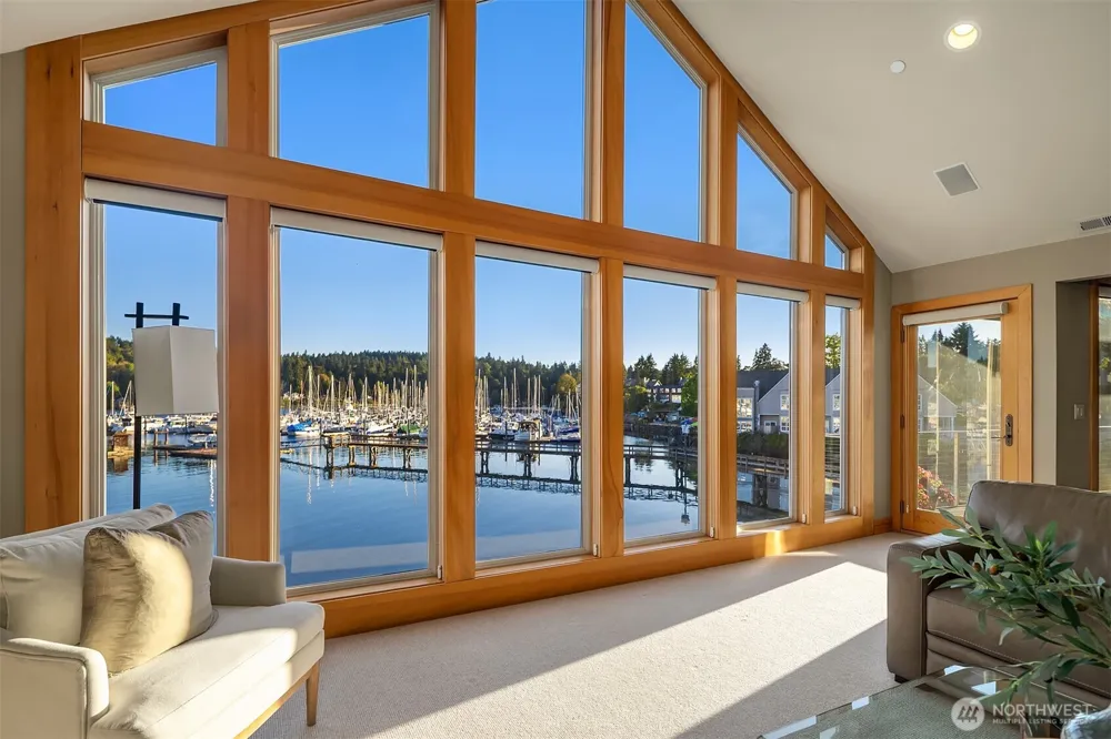 267 Shannon Drive SE Bainbridge Island, WA 98110