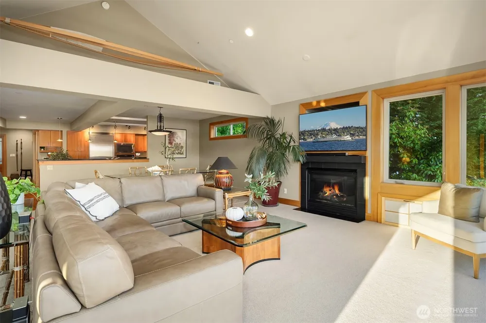 267 Shannon Drive SE Bainbridge Island, WA 98110