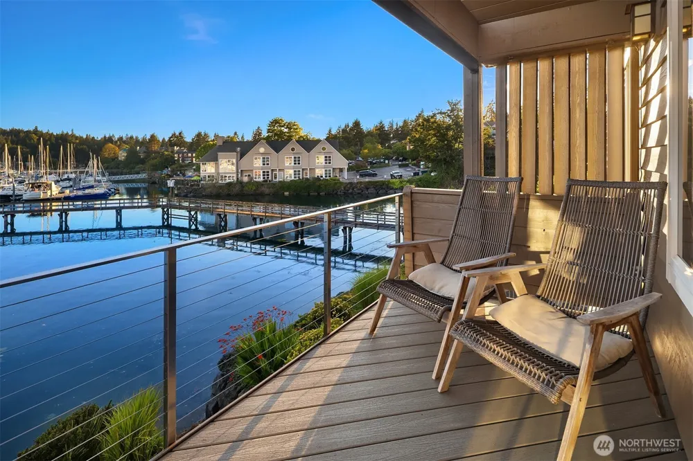 267 Shannon Drive SE Bainbridge Island, WA 98110
