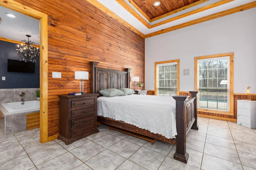 300 Stoddard Drive Nacogdoches, TX 75965