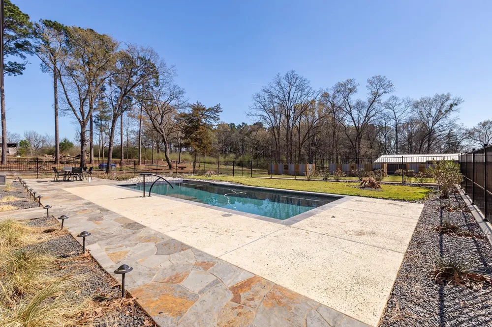 300 Stoddard Drive Nacogdoches, TX 75965