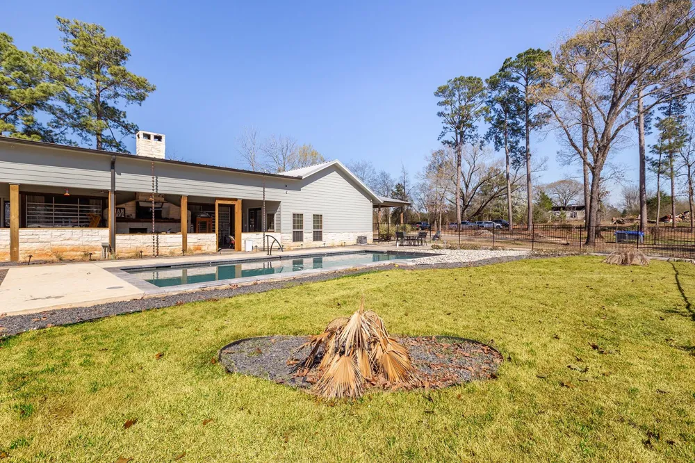 300 Stoddard Drive Nacogdoches, TX 75965