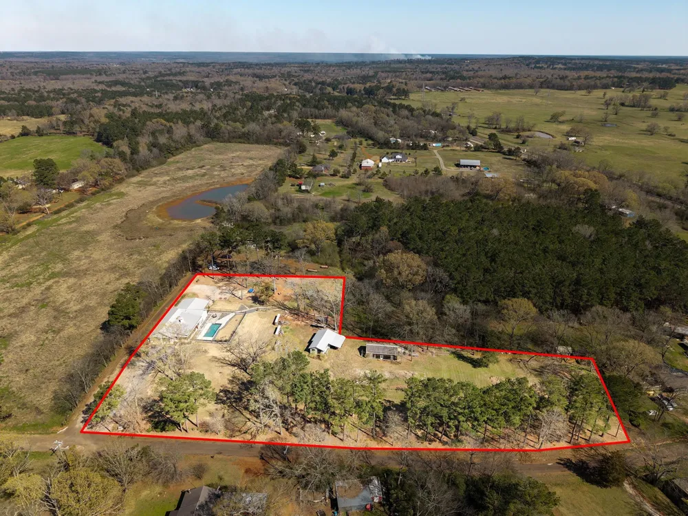 300 Stoddard Drive Nacogdoches, TX 75965