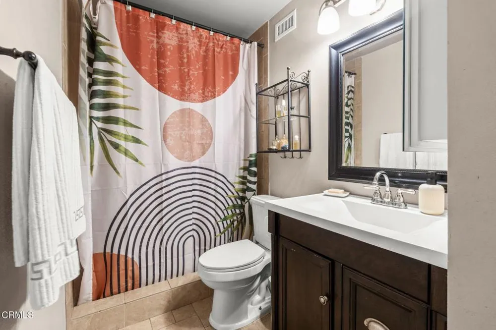 136 Tree Fern Court Camarillo, CA 93010