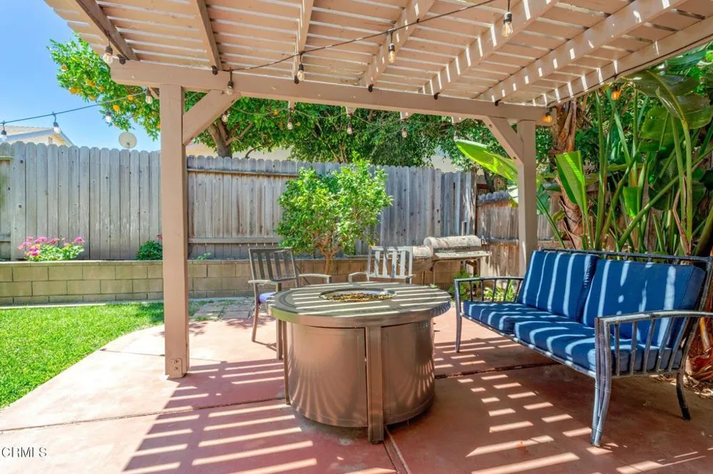 136 Tree Fern Court Camarillo, CA 93010