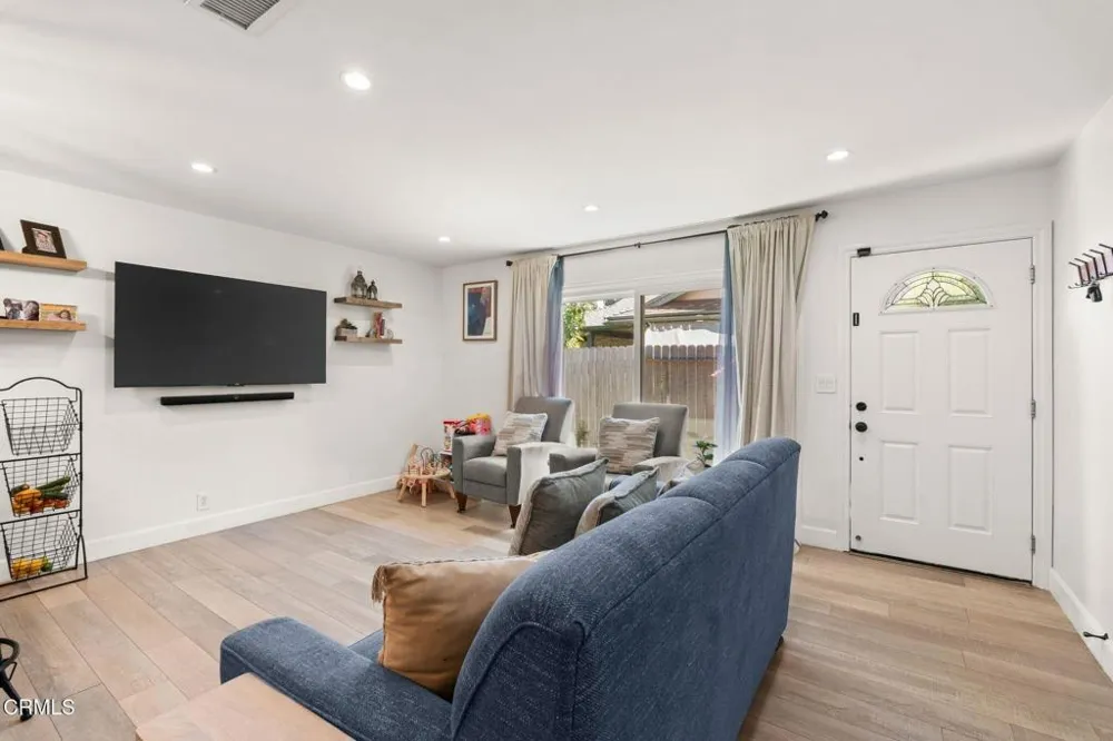 136 Tree Fern Court Camarillo, CA 93010