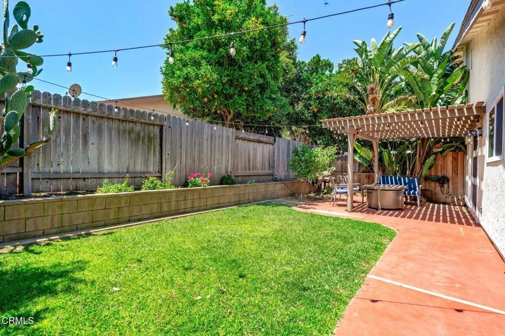 136 Tree Fern Court Camarillo, CA 93010