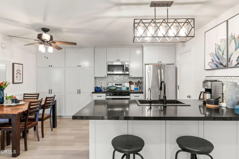136 Tree Fern Court Camarillo, CA 93010