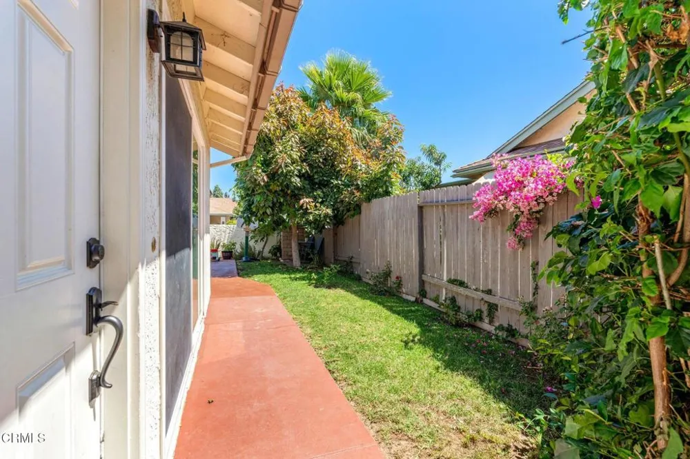 136 Tree Fern Court Camarillo, CA 93010