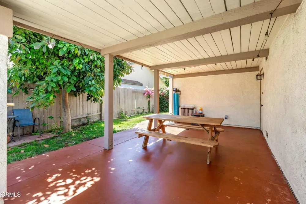 136 Tree Fern Court Camarillo, CA 93010