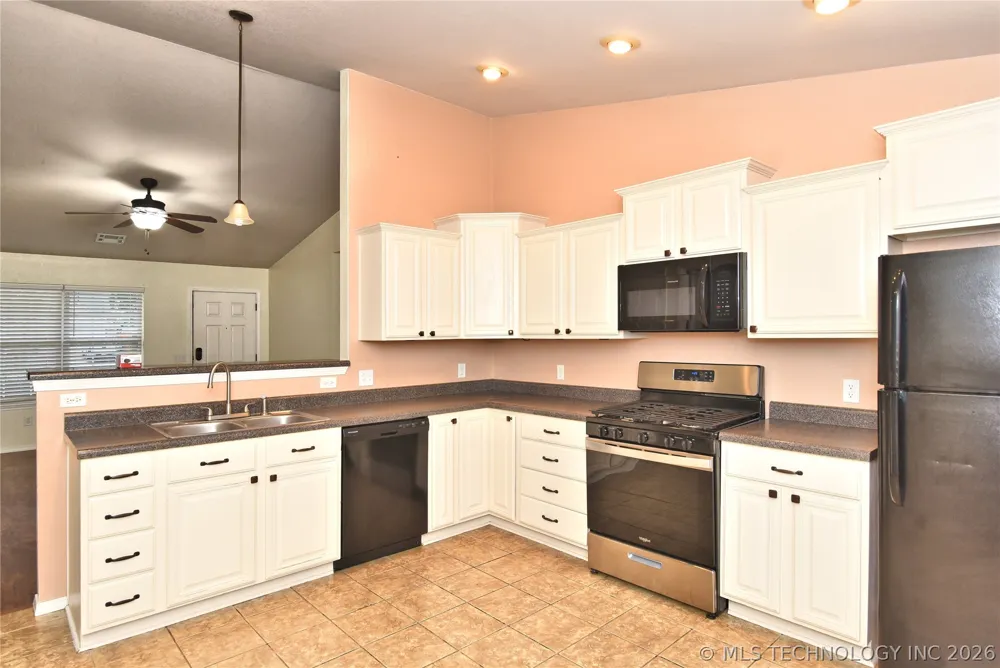 7842 E 132nd Street Bixby, OK 74008