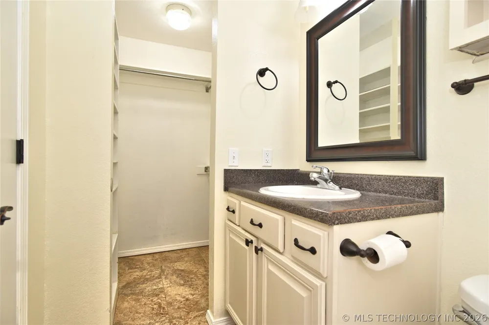 7842 E 132nd Street Bixby, OK 74008