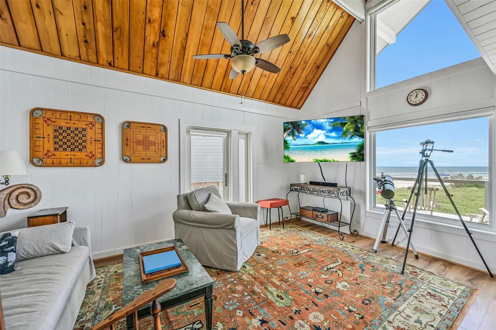 4227 Maison Rouge Court Galveston, TX 77554