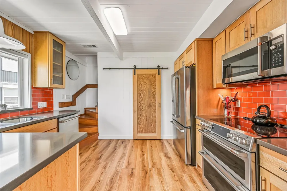 4227 Maison Rouge Court Galveston, TX 77554