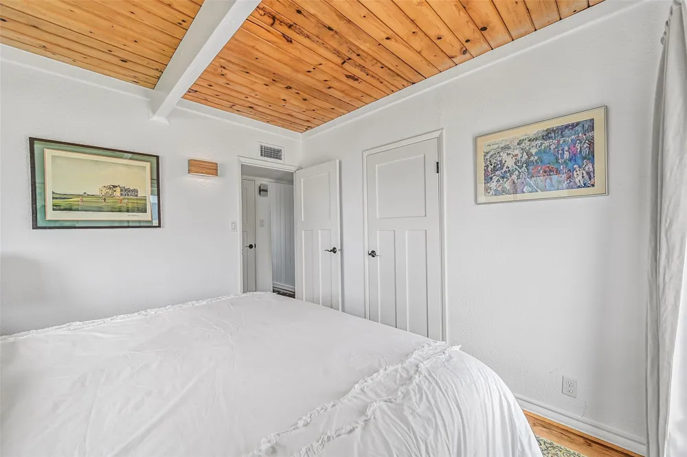 4227 Maison Rouge Court Galveston, TX 77554