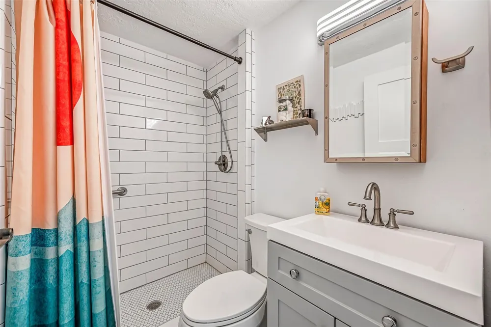 4227 Maison Rouge Court Galveston, TX 77554