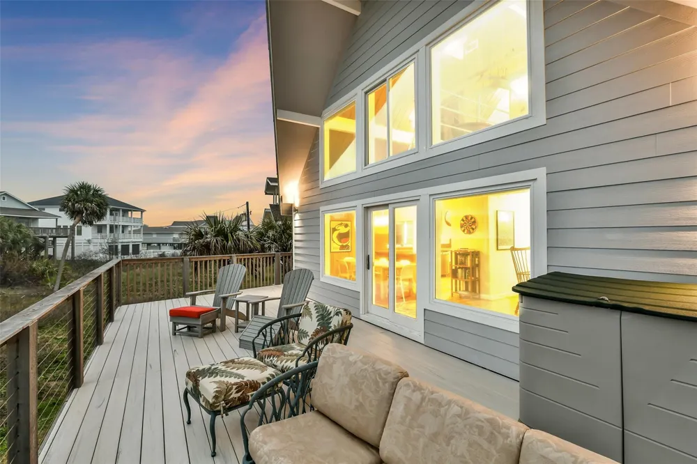 4227 Maison Rouge Court Galveston, TX 77554
