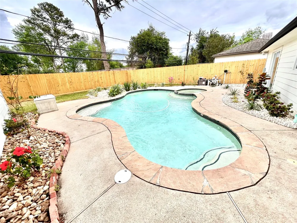 2511 Briarpark Drive Houston, TX 77042