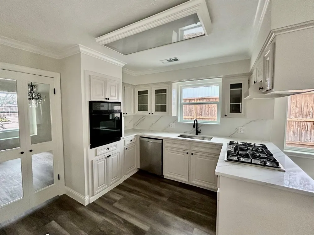2511 Briarpark Drive Houston, TX 77042