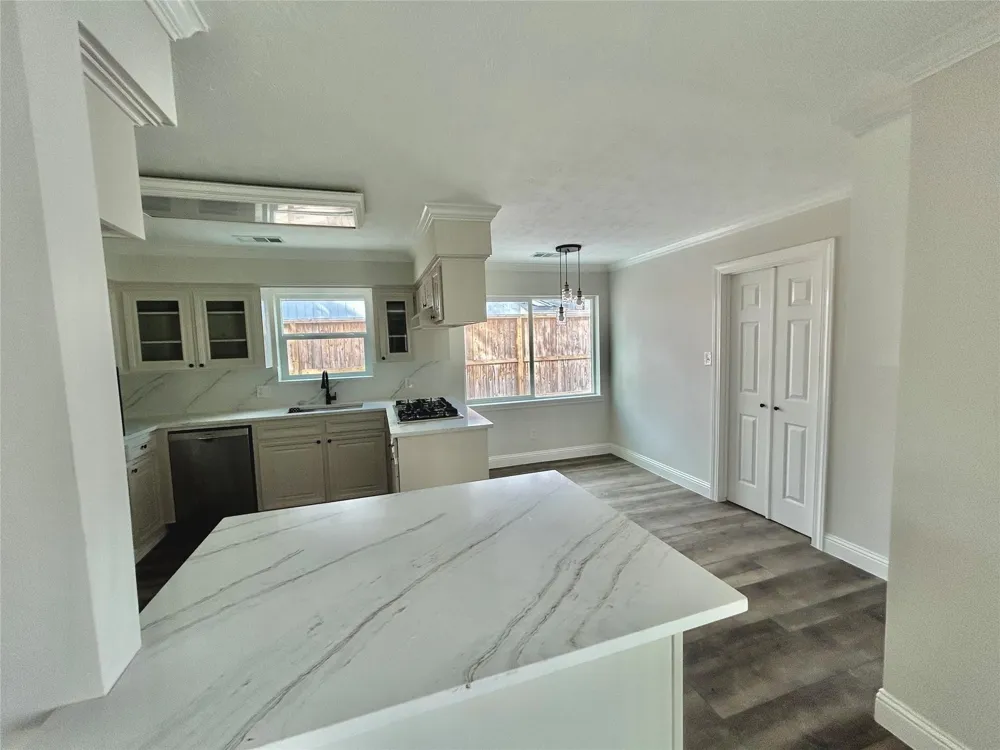 2511 Briarpark Drive Houston, TX 77042