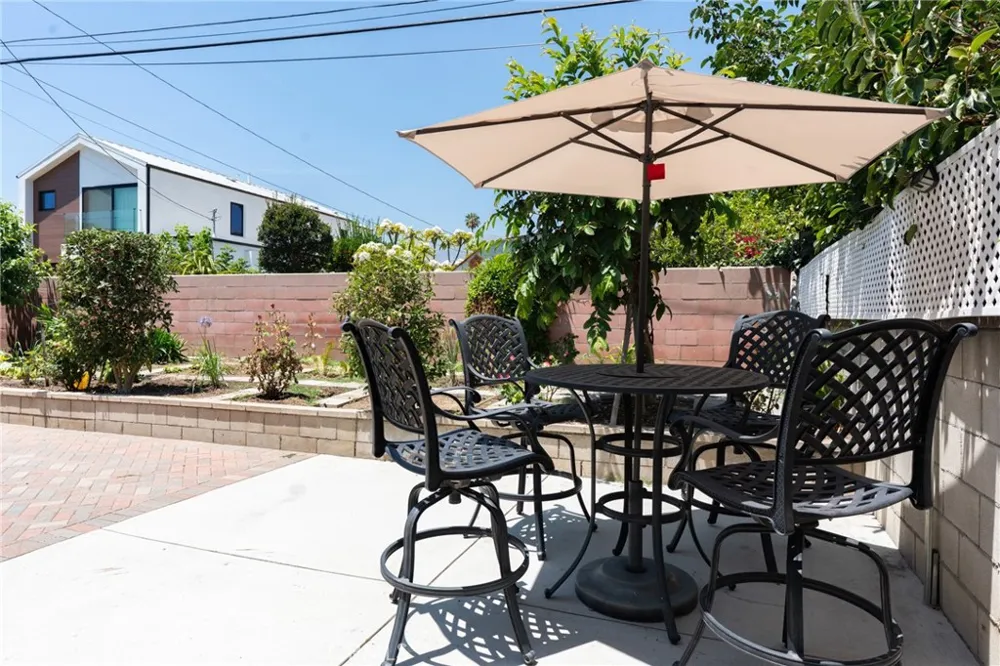 3945 Blanche Pasadena, CA 91107