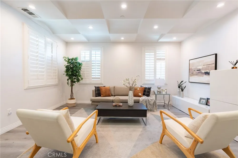 3945 Blanche Pasadena, CA 91107
