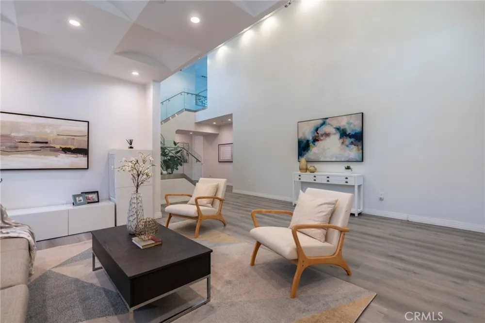 3945 Blanche Pasadena, CA 91107