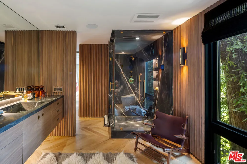 900 Napoli Drive Pacific Palisades, CA 90272