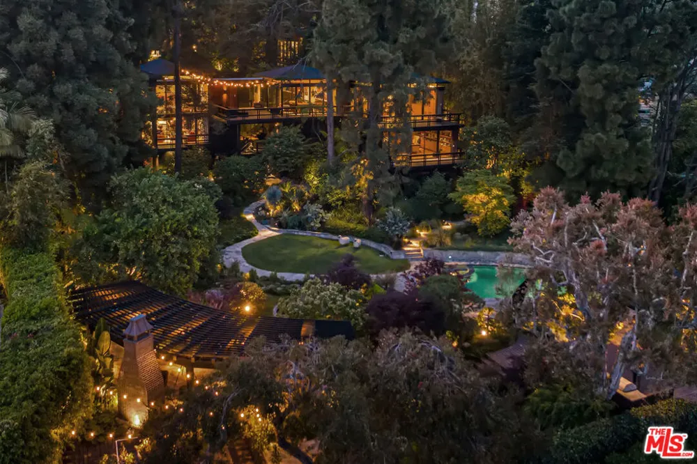 900 Napoli Drive Pacific Palisades, CA 90272