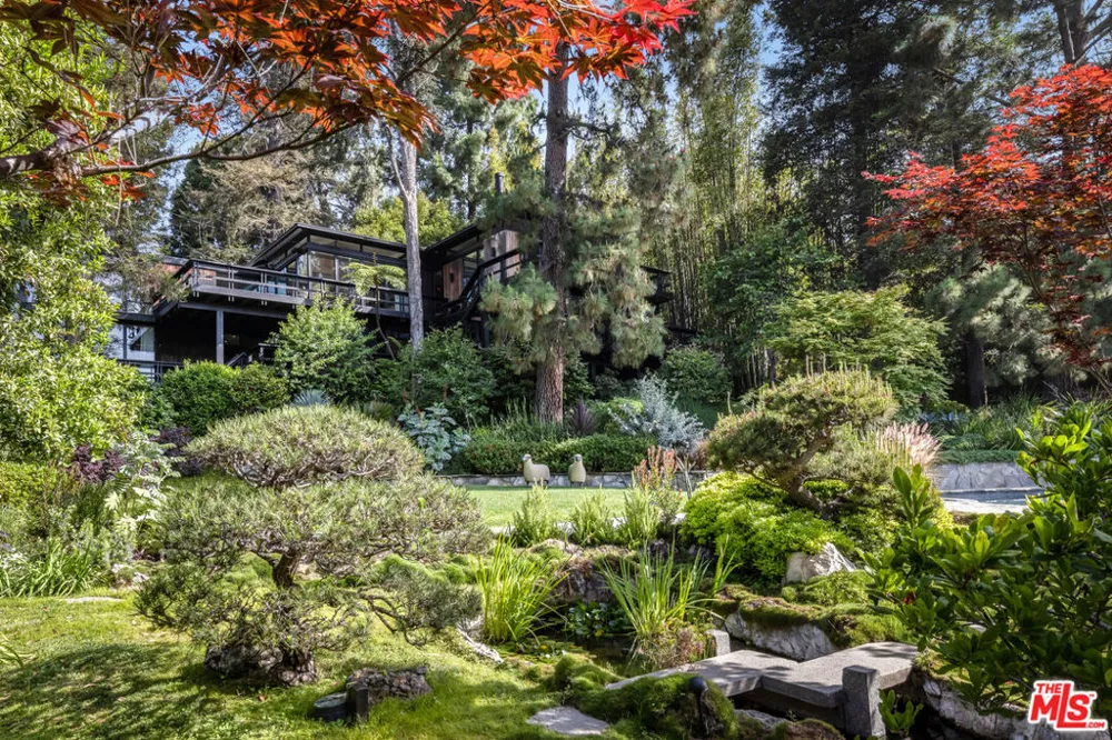 900 Napoli Drive Pacific Palisades, CA 90272