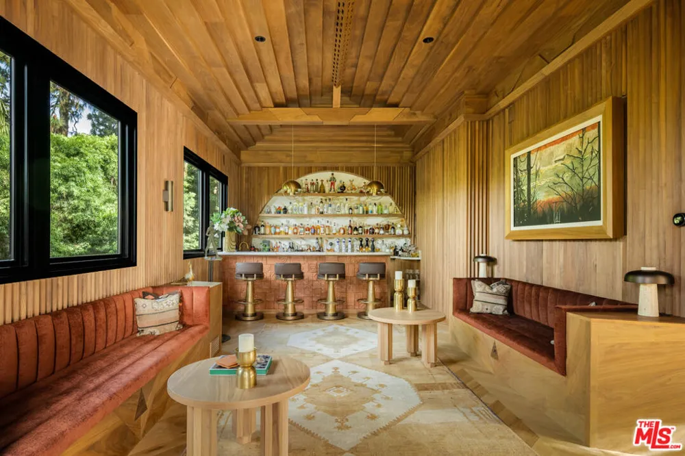 900 Napoli Drive Pacific Palisades, CA 90272