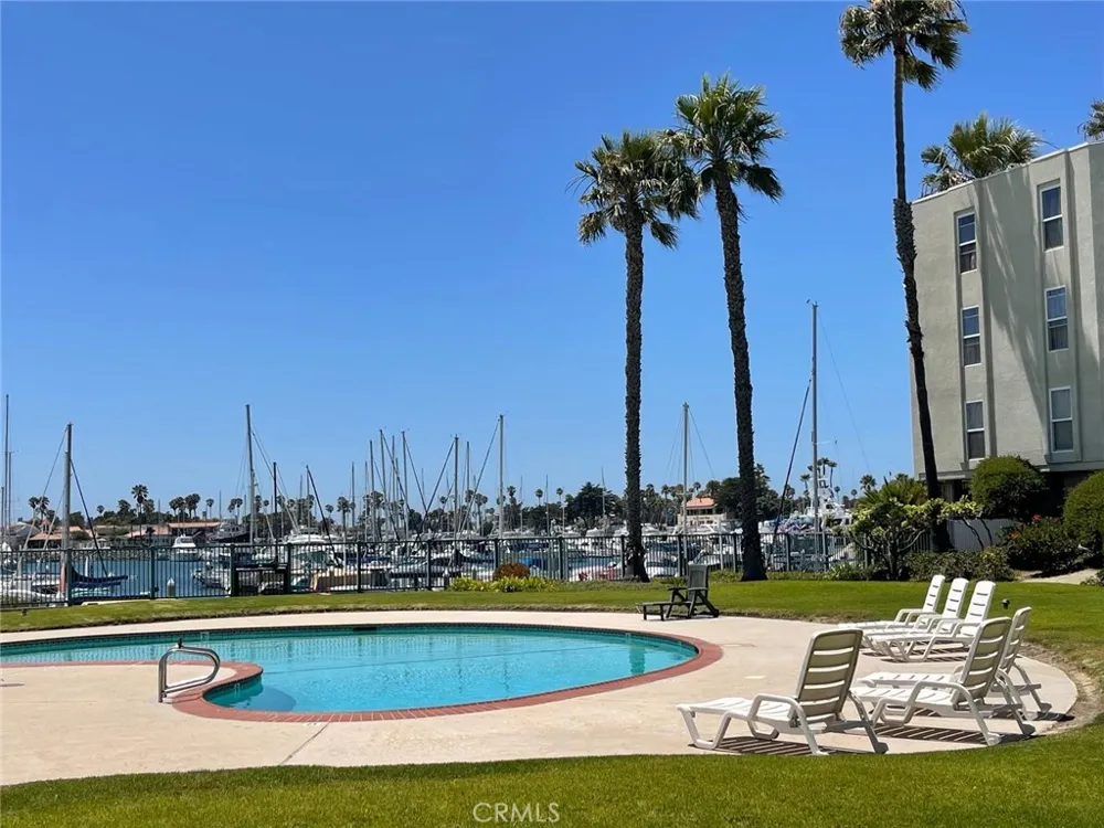 2901 Peninsula Road #135 Oxnard, CA 93035