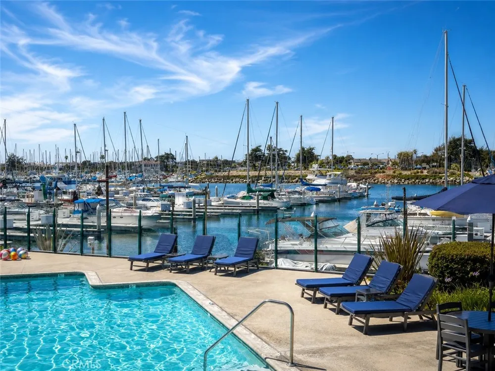2901 Peninsula Road #135 Oxnard, CA 93035