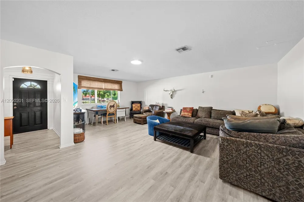1068 D Rd Loxahatchee, FL 33470