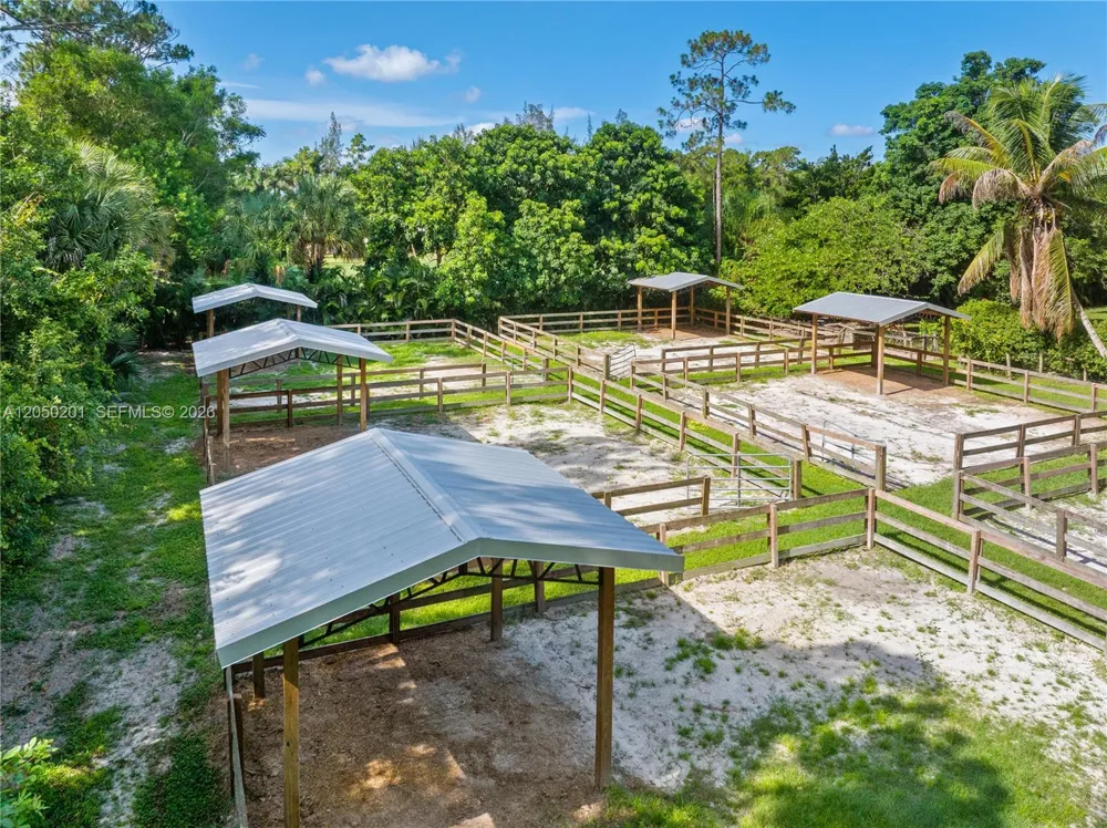 1068 D Rd Loxahatchee, FL 33470