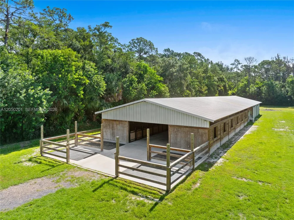 1068 D Rd Loxahatchee, FL 33470
