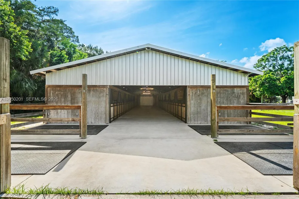 1068 D Rd Loxahatchee, FL 33470