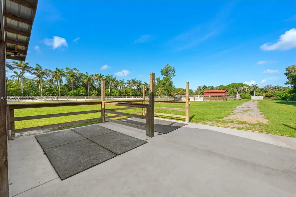1068 D Rd Loxahatchee, FL 33470